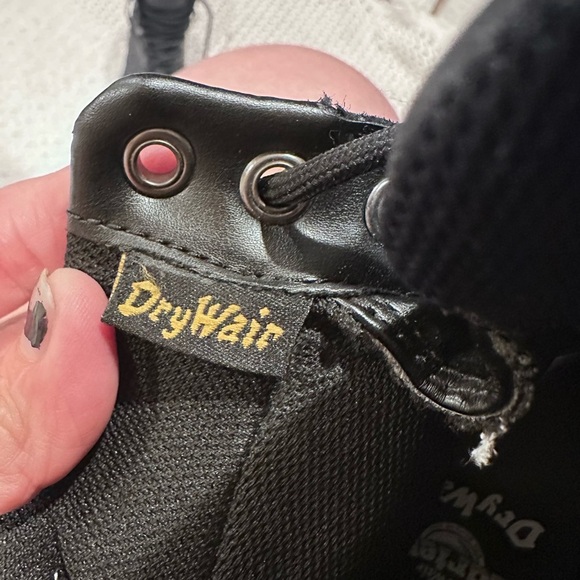 Dr. Martens WOMENS  size 6 drywair Black Shoes waterproof - Picture 4 of 11